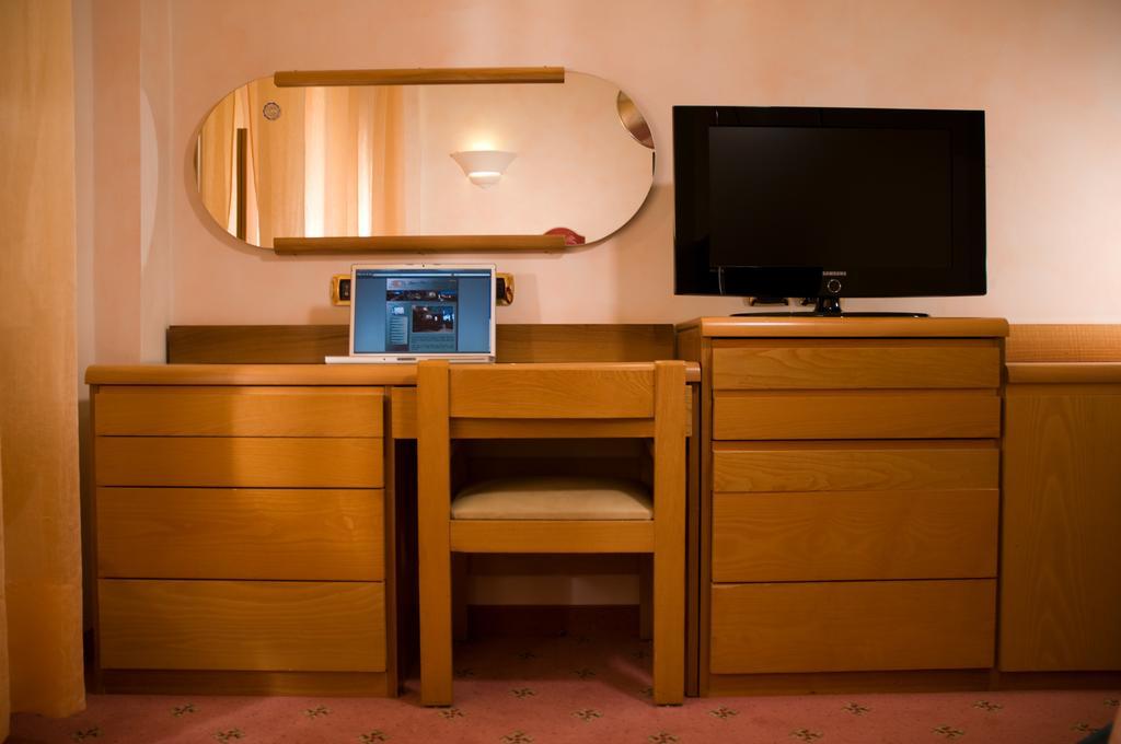 קיאנצ'נו טרמה Grand Hotel Ambasciatori Wellness & Spa מראה חיצוני תמונה